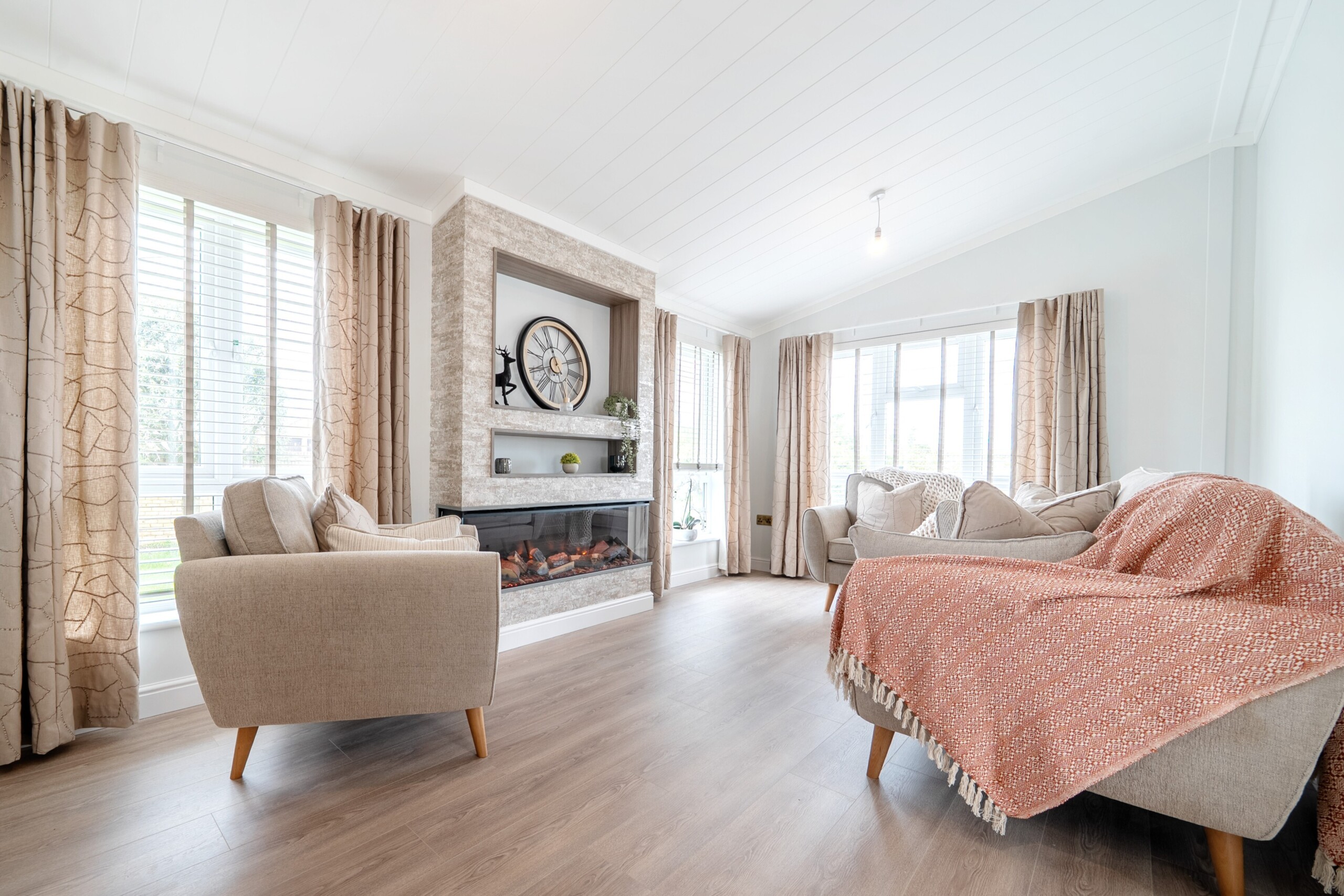 1330634 15 6890be7065d16 Copy