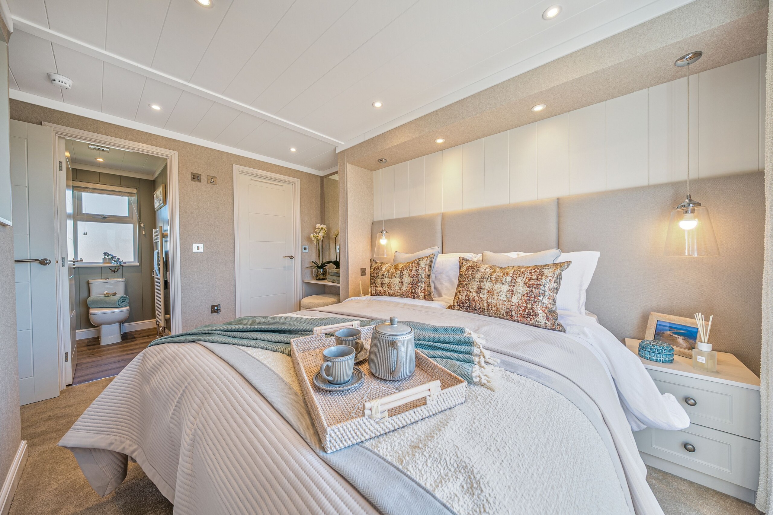 56 122 68232854913cf 1287390 ARW 122 1 56