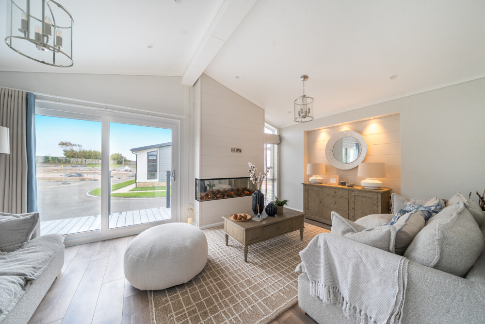 1370462 14 68fa397fde783 ARW