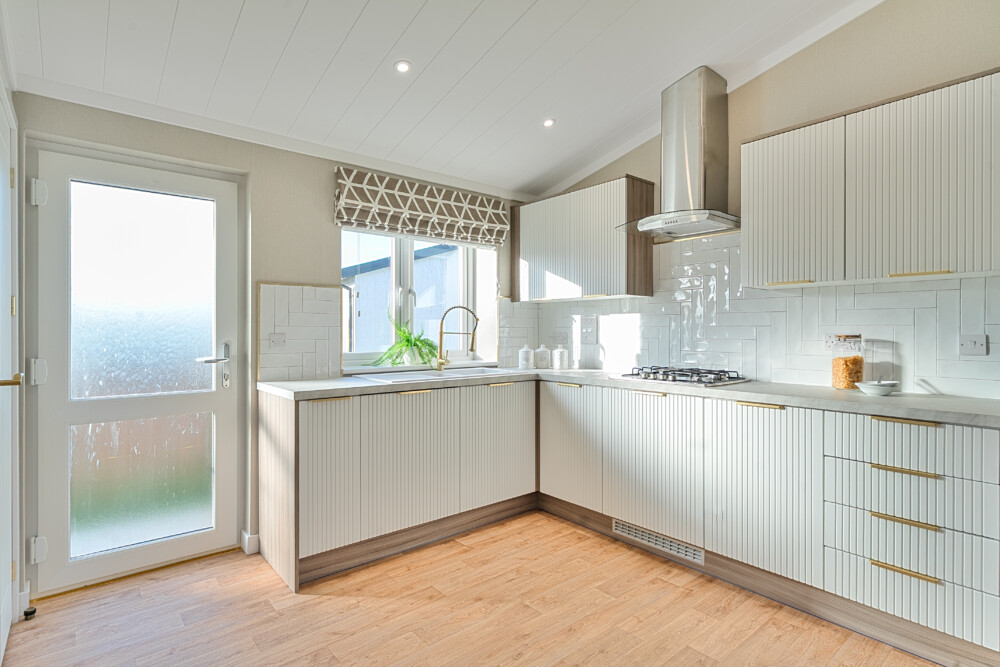 1409650 15 698375026adf3