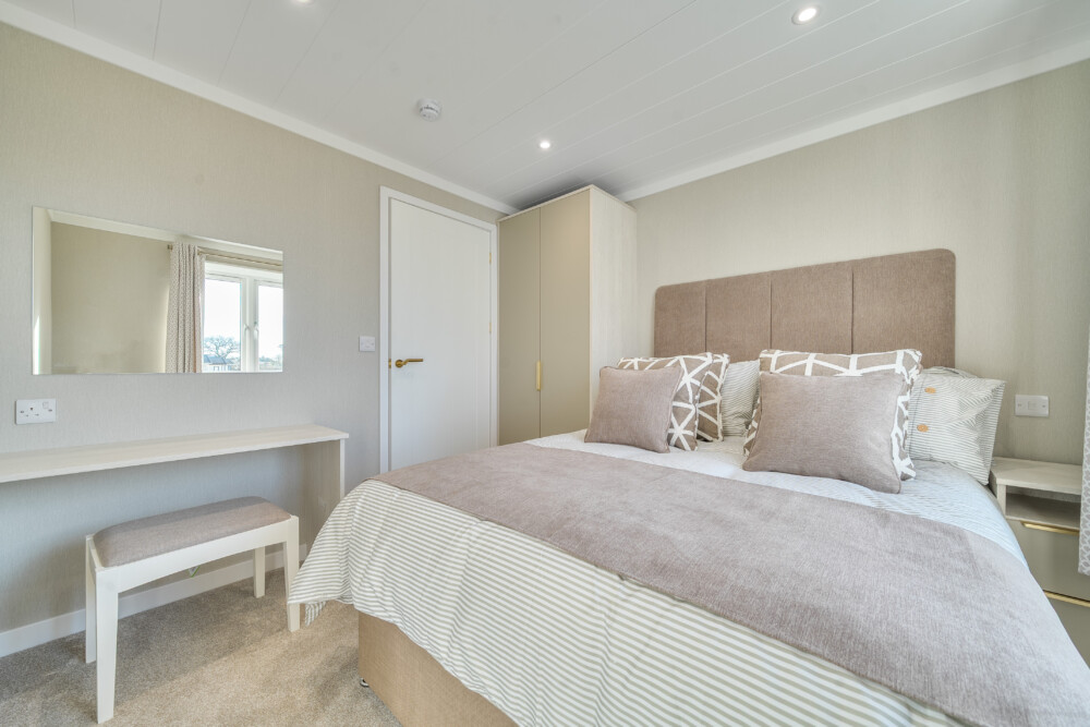 1409650 8 698374aca43eb