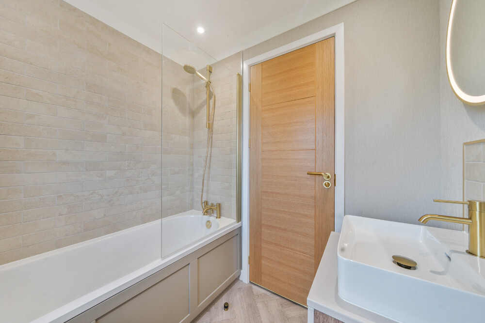 1409649 16 698367246198d