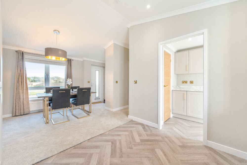 1409649 20 698367ba78094