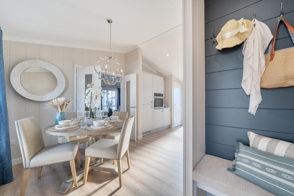 1381891 24 691ee3ebcdd6a