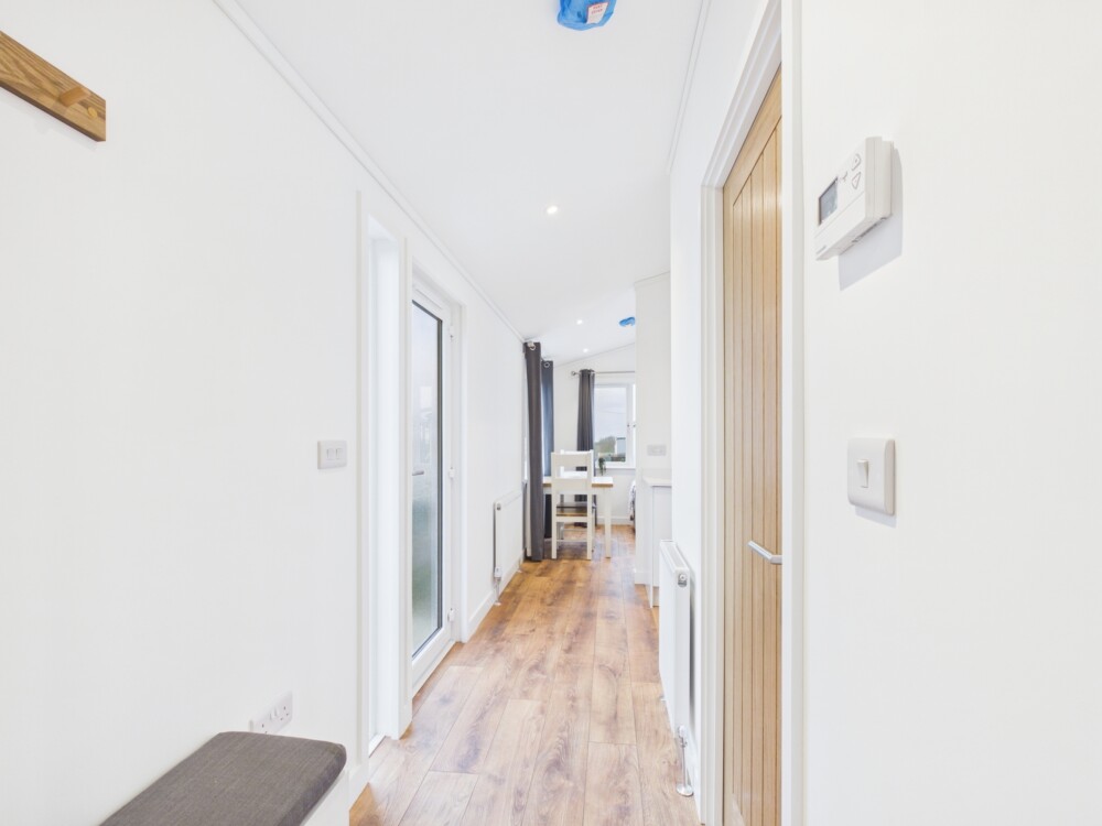 2af47287a03d420ba3a4a1ef4b98dcbd 100 CAM01322 G0 PR0281 STILL004 alt