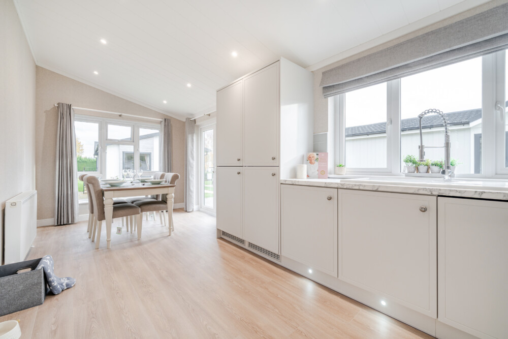 1373964 10 6908ca6eb3007