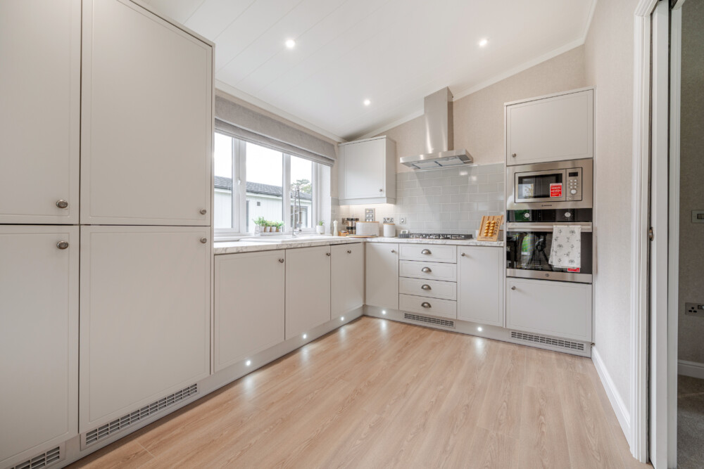 1373964 9 6908ca6875c9c