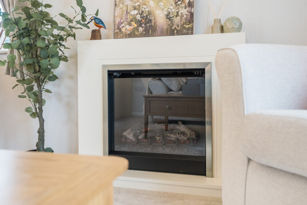 1371628 12 6904968c3f46d