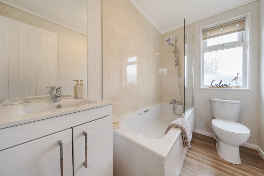 1371628 15 690496938618b