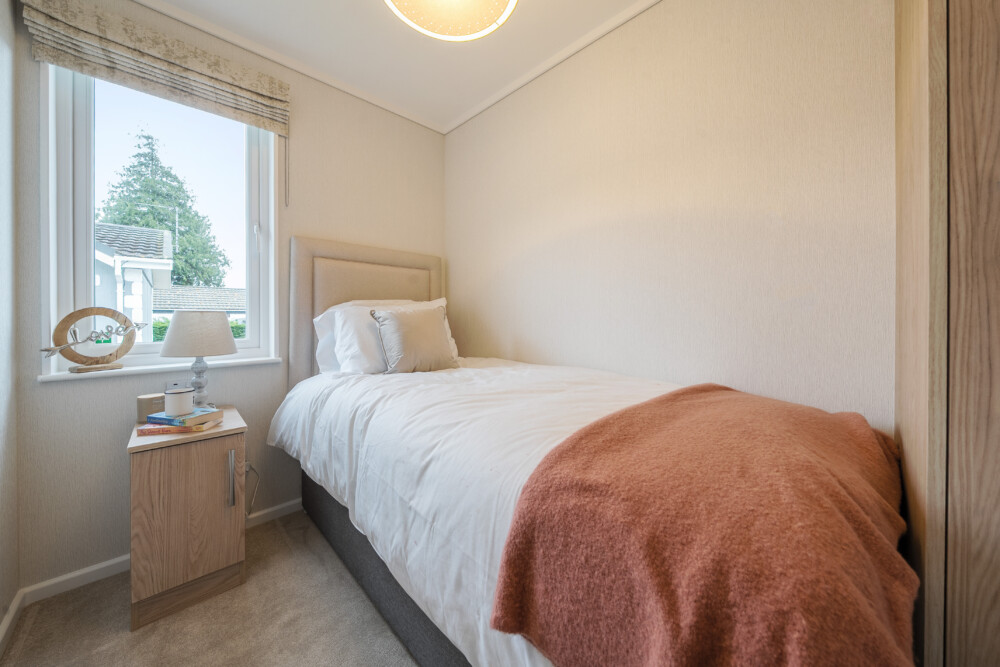 1371628 16 69049696608f6