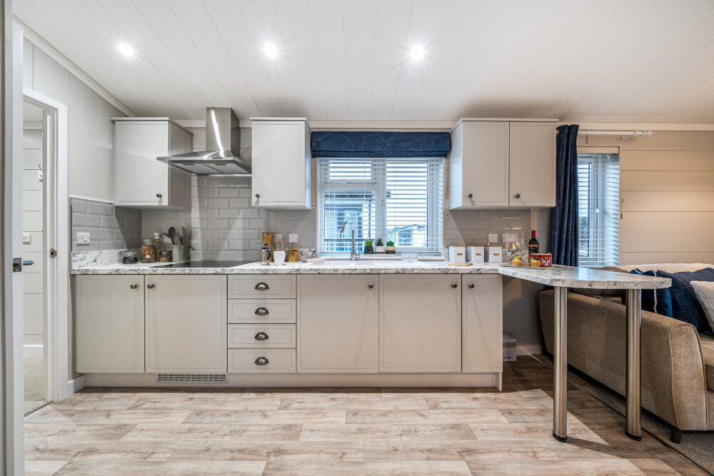 1384062 6 691e0955116c0