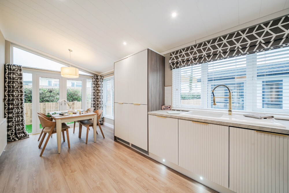 1402886 12 6977a20f9ed4b