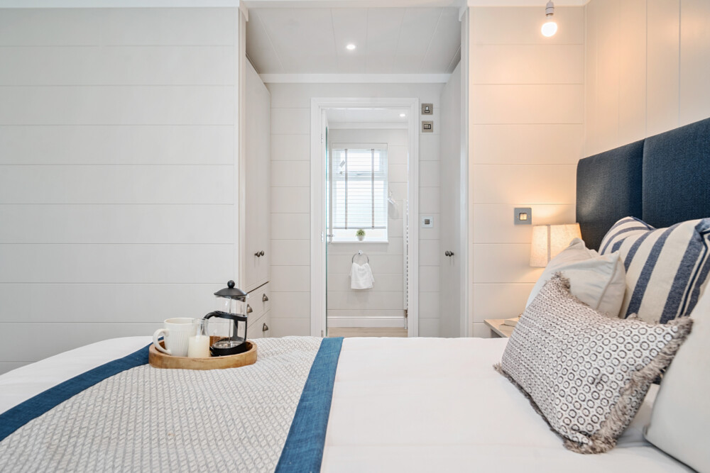 1330637 4 6890d4c835816