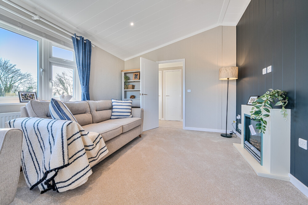 1411418 5 69943c921ac36