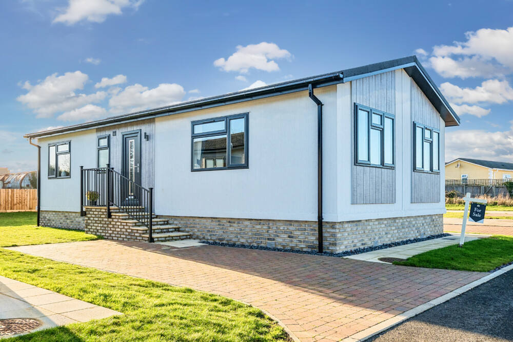 1393716 25 694670e327e59