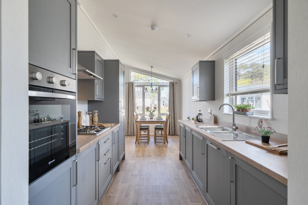 1440661 25 69e5ff285d3e6