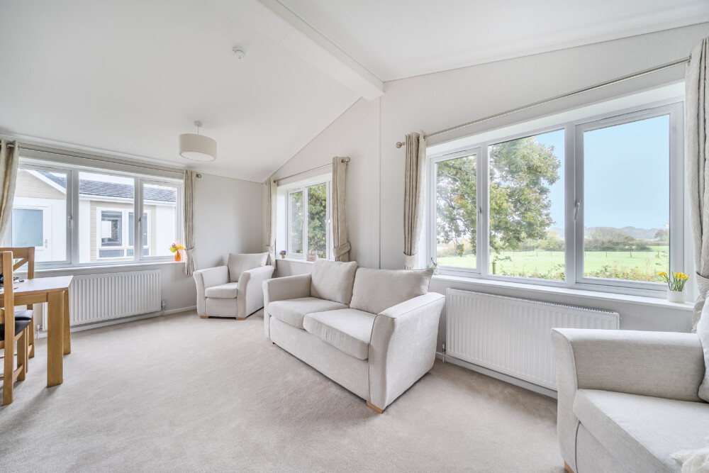 1371976 11 68f65f4270449