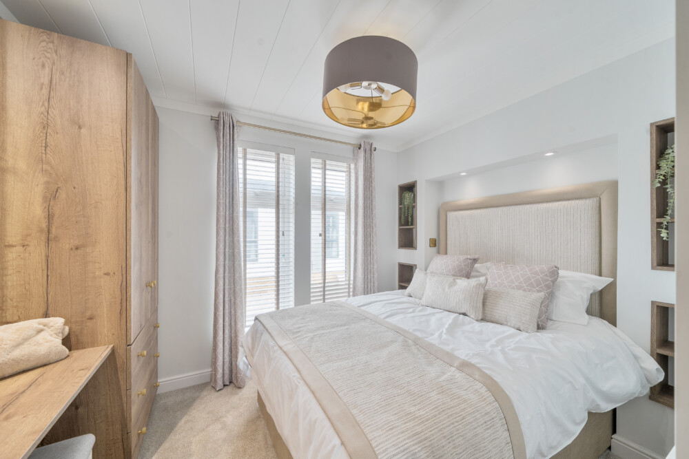 1364390 24 68e6a0b31c7f1