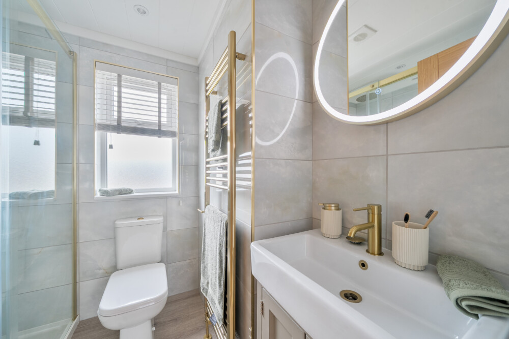 1364390 34 68e6a20a0641a