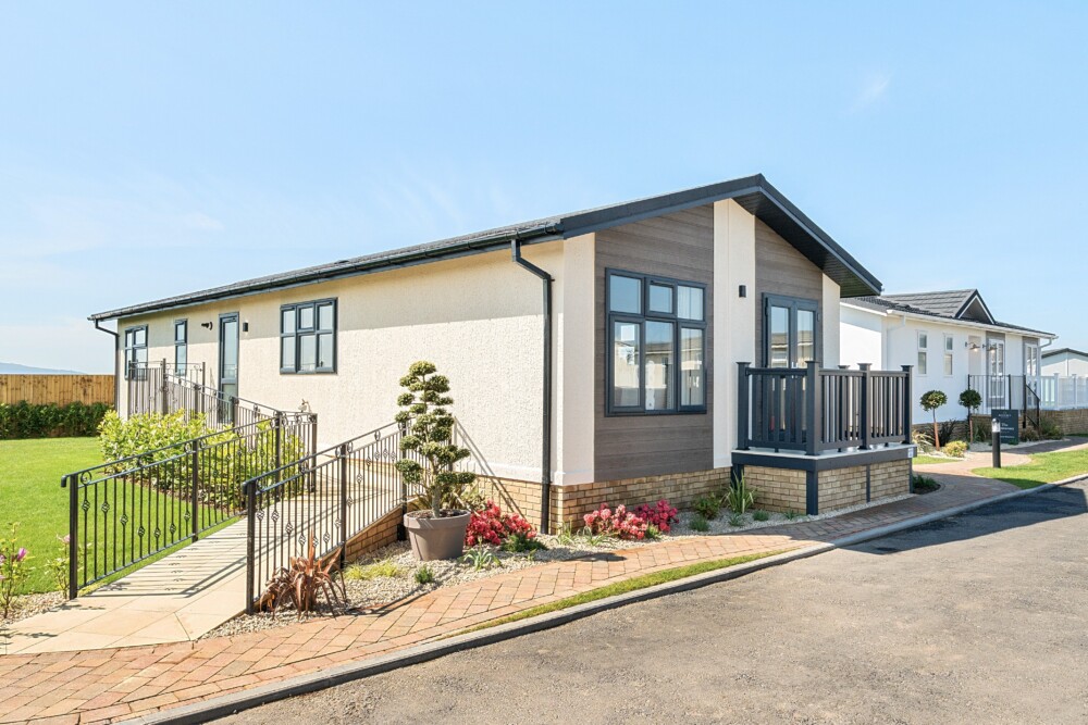 4 682329906778d 1287392 ARW 4 1