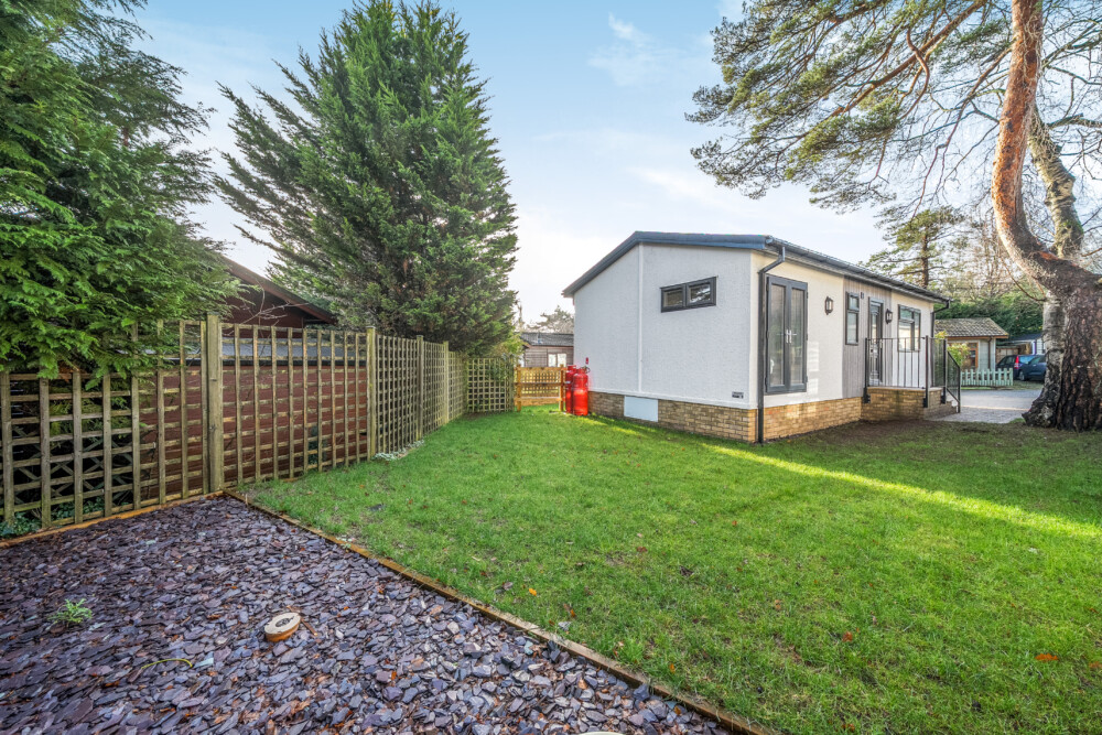 1405653 36 697c8226a4496