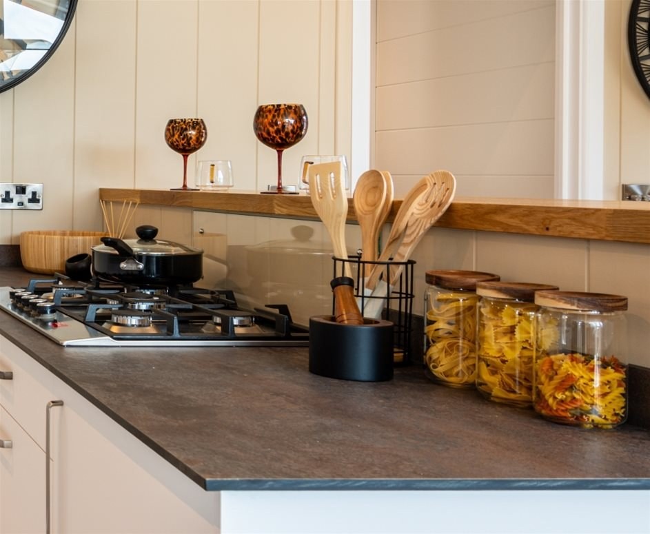 Bella Vista Park Bungalow Kitchen 2