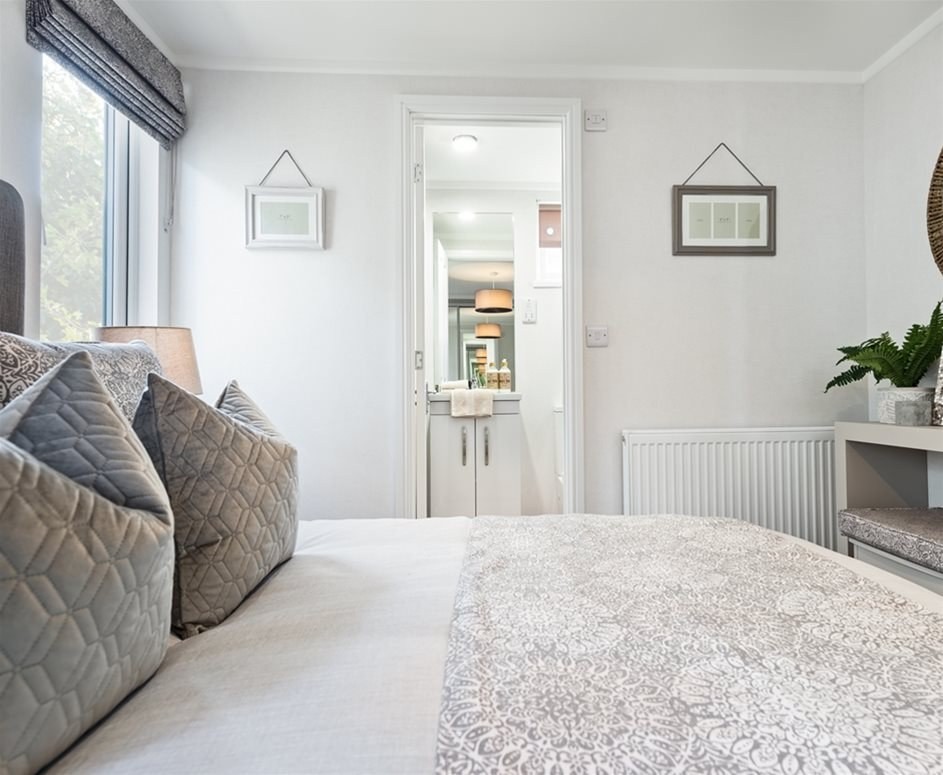 The Majestic Park Bungalow Primary Bedroom